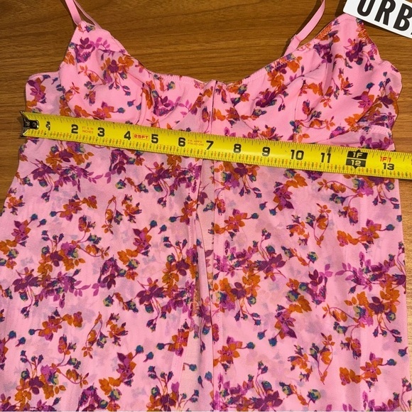 NWT Out From Under Carly Girl Crush Longline Flyaway Cami size medium - Picture 11 of 16